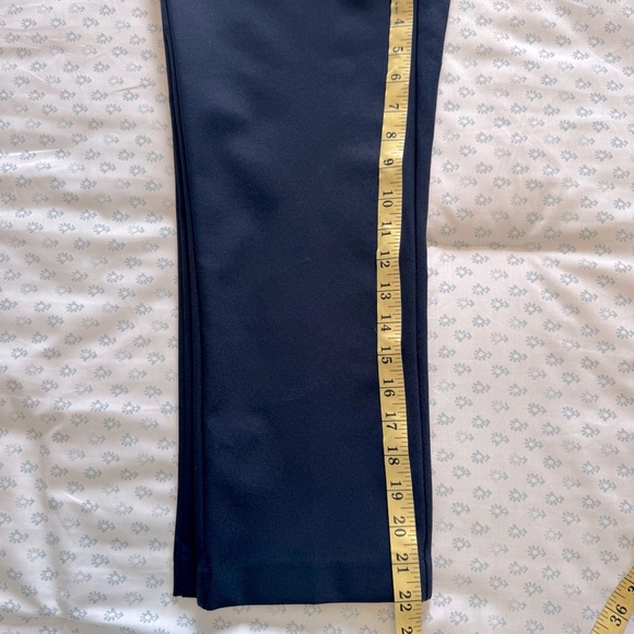 Rachel Zoe Pull On Navy Blue Cropped Size 2 Trousers with Button Detail - Picture 4 of 5